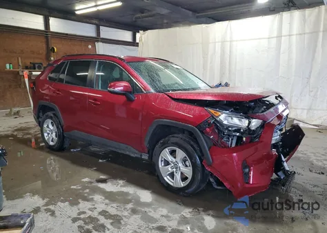 2020 Toyota Rav4 Xle z USA, uszkodzony, nr VIN 2T3P1RFV8LW121992